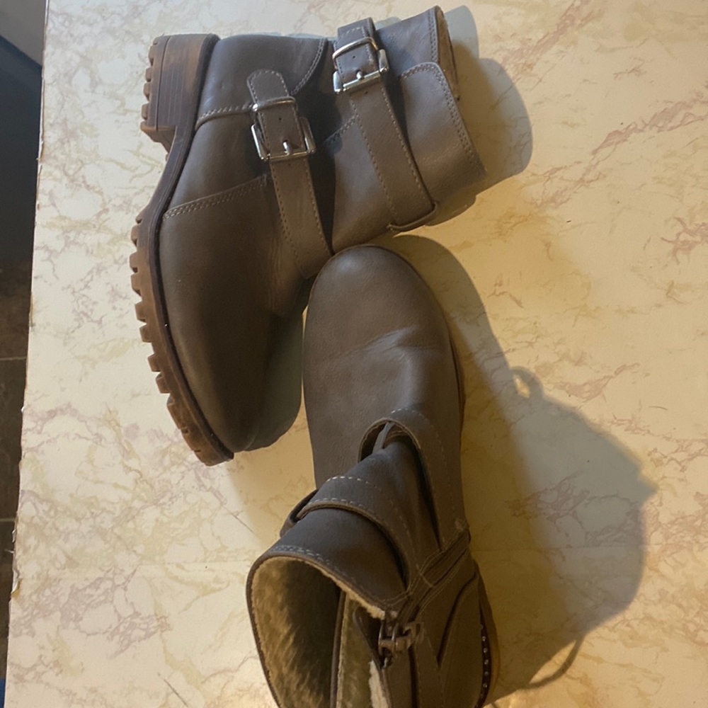 Justice ankle boots
